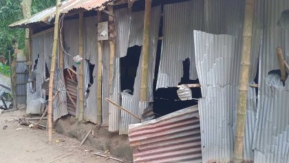 রংপুরে ধর্ম অবমাননার অভিযোগে কিশোর গ্রেপ্তার, ১৫ বাড়ি ভাঙচুর