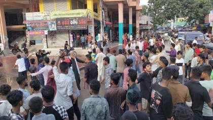 আওয়ামী লীগ নেতা শুক্কুর আলীর নেতৃত্বে মুরাদনগরে ৬ সাংবাদিকের ওপর হামলা