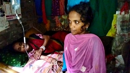 অর্থের অভাবে অনাহারে-অর্ধাহারে মৃত্যুর প্রহর গুনছেন কাঙ্গাল হরিনাথের নাতনী