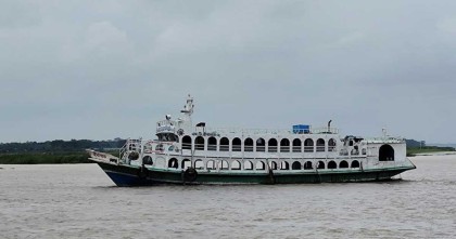 ৩ দিন বন্ধ থাকার পর ভোলার ১০ নৌরুটে লঞ্চ চলাচল স্বাভাবিক