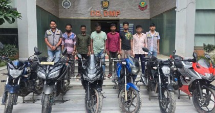 চোরাই মোটরসাইকেলসহ চোর চক্রের ছয় সদস্য গ্রেপ্তার 