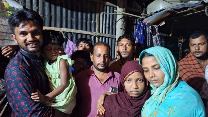 বাংলা এডিশনে সংবাদ প্রকাশের পর, মায়ের কোলে ফিরলো নিখোঁজ নুসরাত ও ইসরাত 

