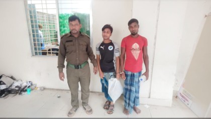 শরণখোলায় নিষেধাজ্ঞা ভেঙে চিংড়ি পরিবহন: নৌকা-জালসহ আটক ২