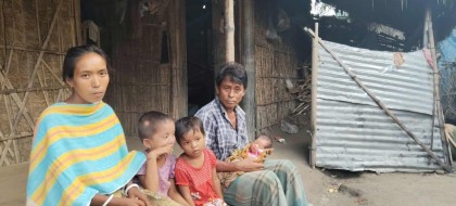 অভাবের চাপ, দত্তকে দেয়ার সিদ্ধান্ত নয় দিনের নবজাতককে