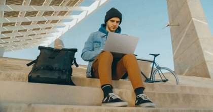 গবেষণায় বলছে, কোলে ল্যাপটপ ও পকেটে মোবাইলের কারণে বাড়ছে পুরুষের বন্ধ্যাত্বের ঝুঁকি! 