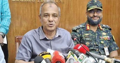 পুলিশের লুট হওয়া অস্ত্রের খোঁজ দিলেই মিলবে পুরস্কার: স্বরাষ্ট্র উপদেষ্টা