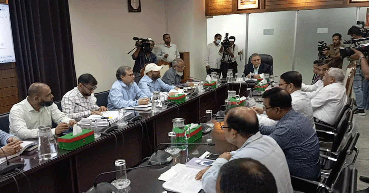 আরপিও চূড়ান্তে ইসির মুলতবি সভা শুরু