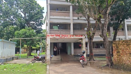 মোরেলগঞ্জ হাসপাতালে ওষুধ সংকট ও দুর্নীতি: রোগী সেবায় অনিশ্চয়তা