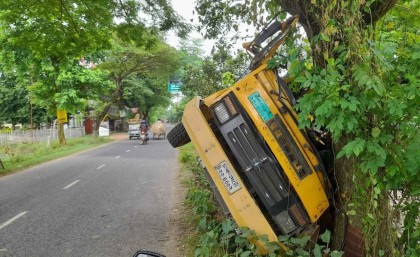 চুয়াডাঙ্গায় ট্রাক দূর্ঘটনায় চালকের মৃত্যু