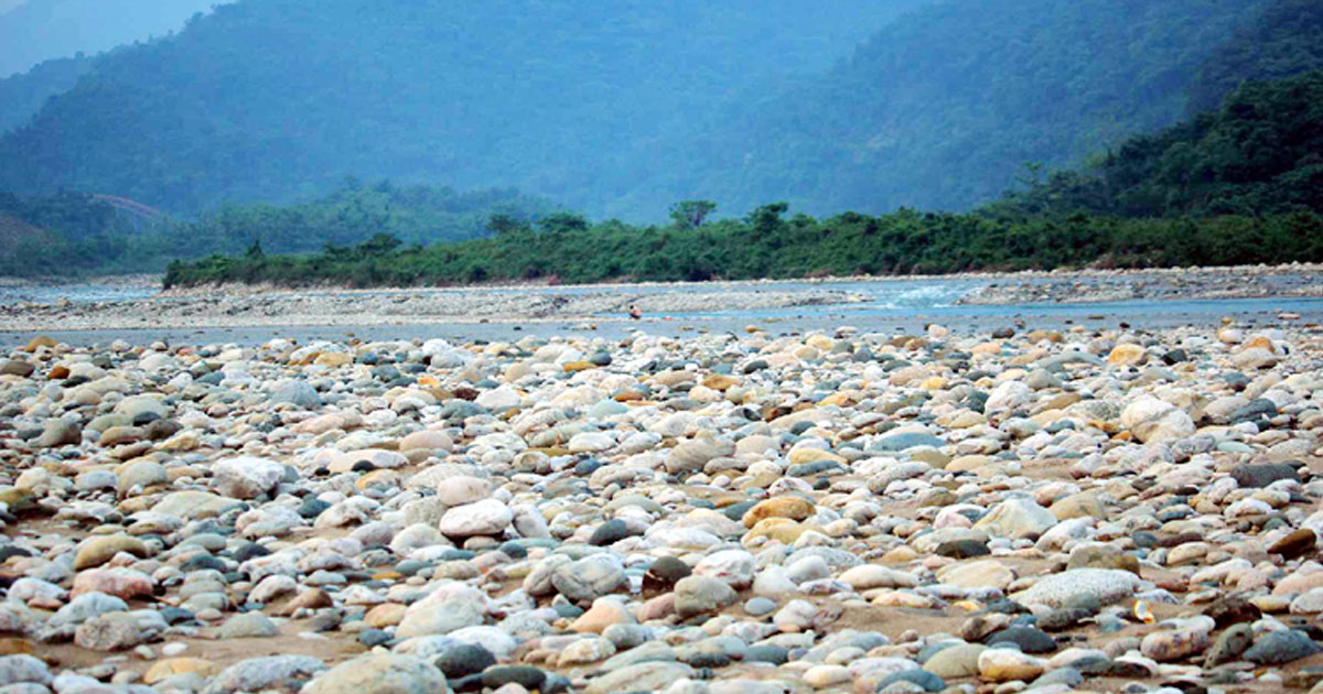 সিলেট থেকে লুট হওয়া এক লাখ ঘনফুট পাথর উদ্ধার