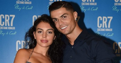রোনালদোর সাথে বিয়ের আগেই বিচ্ছেদের ক্ষতিপূরণের চুক্তি জর্জিনার