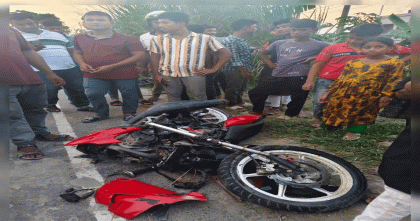 রেস করতে গিয়ে দুই বন্ধুর মর্মান্তিক মৃত্যু