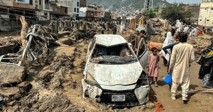 পাকিস্তানে ভয়াবহ বন্যা: দাফনের মতো লোকও নেই এক গ্রামে