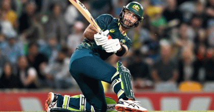 খাদের কিনারা থেকে অস্ট্রেলিয়াকে ম্যাচ ও সিরিজ জেতালেন ম্যাক্সওয়েল