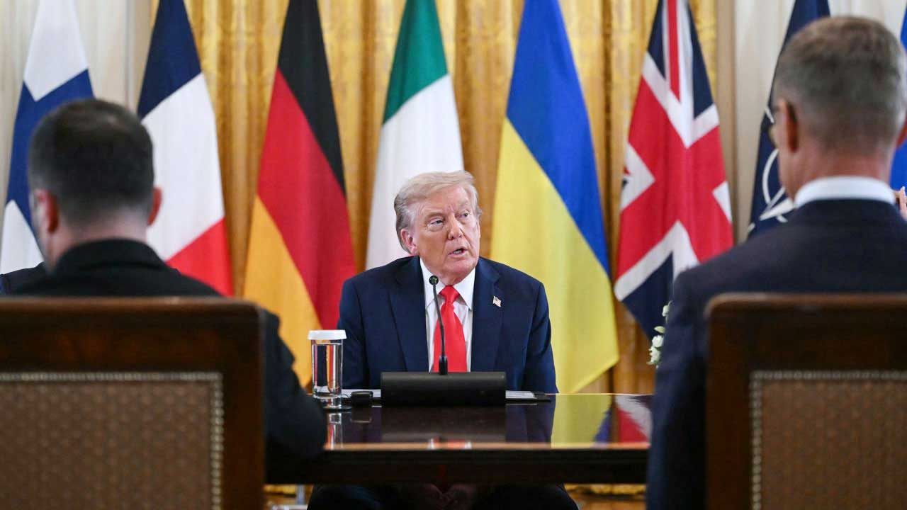 রাশিয়া-ইউক্রেনের মধ্যে যুদ্ধবিরতি নয়, স্থায়ী শান্তিচুক্তি চান ট্রাম্প