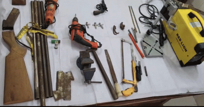 পাবনায় অস্ত্র তৈরির কারখানার সন্ধান, আটক -২