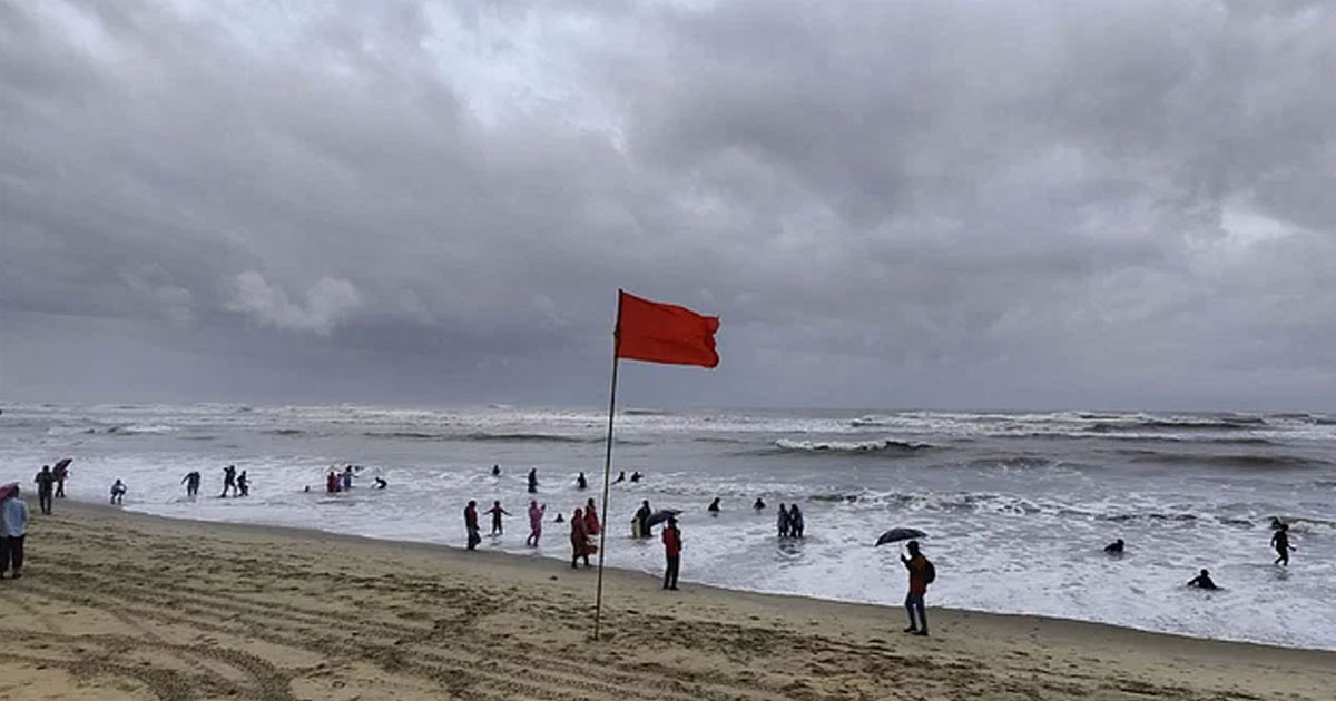 দেশের চার সমুদ্রবন্দরে তিন নম্বর সতর্ক সংকেত