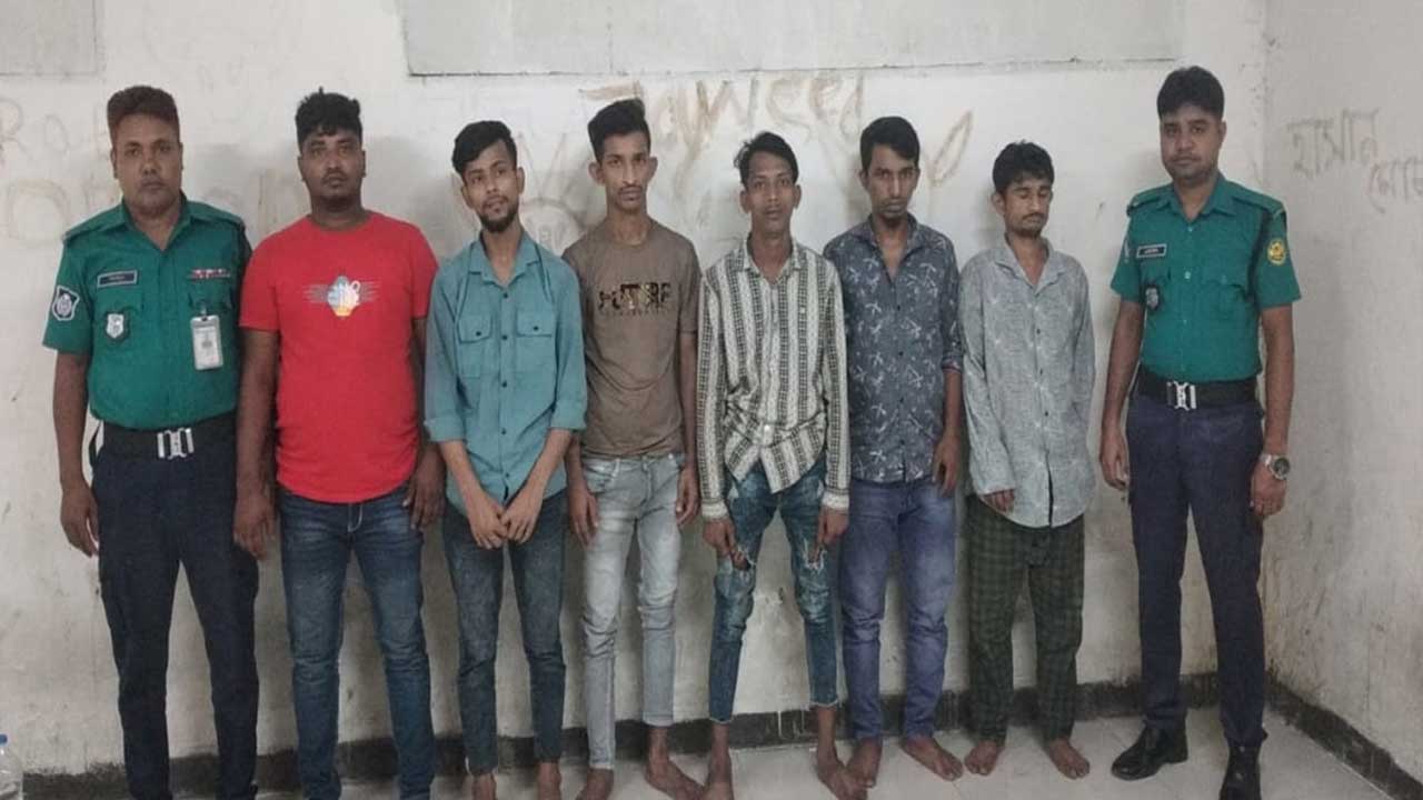 ডিএমপির তেজগাঁও বিভাগে বিশেষ অভিযানে গ্রেপ্তার ৫৬