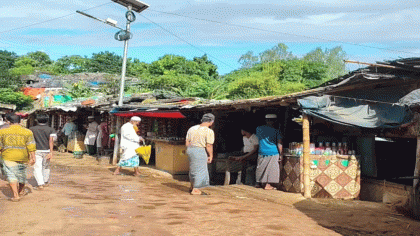 রোহিঙ্গা ক্যাম্পে বন বিভাগের জায়গায় আওয়ামী সিন্ডিকেটের অবৈধ বাজার