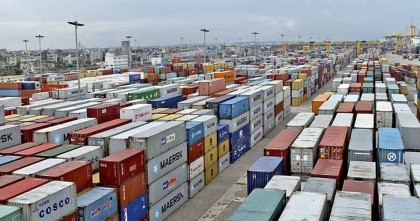 চট্টগ্রাম বন্দরে কনটেইনার জটে অচল অবস্থা