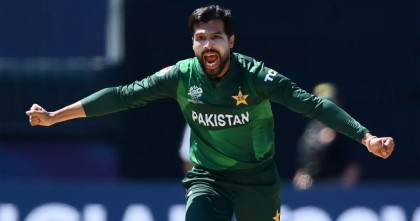 ৪০০ উইকেটের মাইলফলক ছুঁলেন আমির