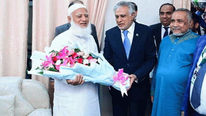 স্বাস্থ্যের খোঁজ নিতে জামায়াতের আমিরের বাসায় পাকিস্তানের পররাষ্ট্রমন্ত্রী