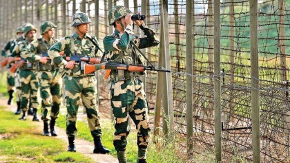 ভারতে অনুপ্রবেশকালে বাংলাদেশি পুলিশ কর্মকর্তা আটক