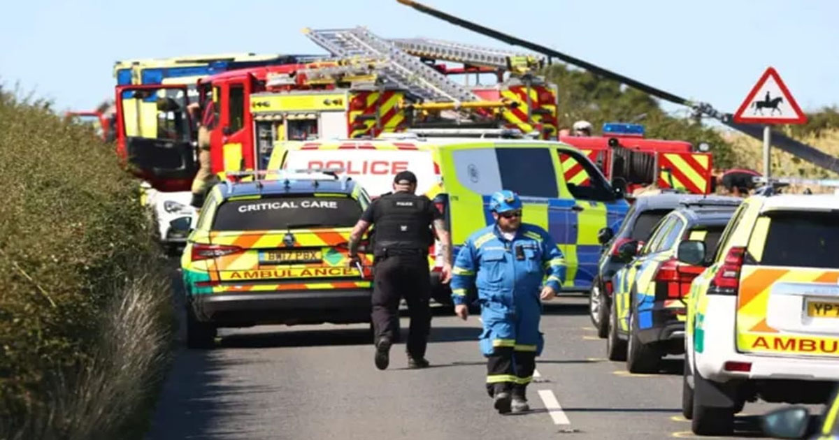 যুক্তরাজ্যের আইল অব ওয়াইটে হেলিকপ্টার বিধ্বস্ত