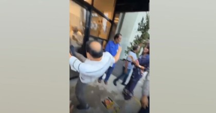 নিউইয়র্কে কনস্যুলেটে আ.লীগের হামলা, উপদেষ্টাকে হেনস্তার চেষ্টা