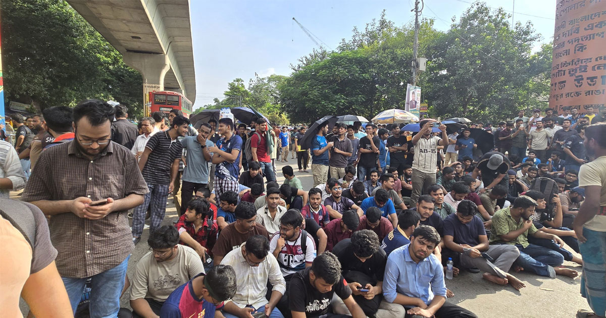 নতুন কর্মসূচি ঘোষণা দিয়ে শাহবাগ ছাড়লেন বুয়েটের শিক্ষার্থীরা