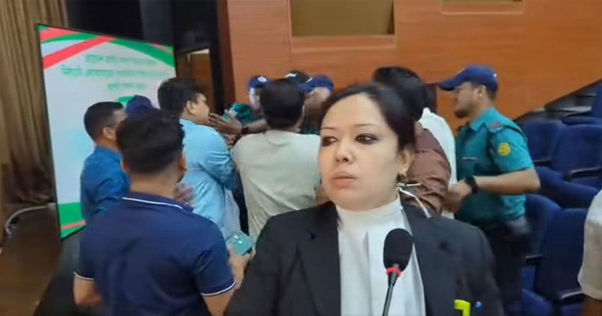 সীমানার শুনানিতে বিএনপি ও এনসিপির হাতাহাতিতে ইসির জিডি