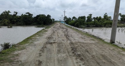 বরইতলা নদী মৃতপ্রায়; দায় অপরিকল্পিত বাঁধ