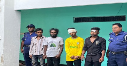 স্বামীর ছুরিকাঘাতে পরকীয়া প্রেমিক খুন; গ্রেপ্তার চার