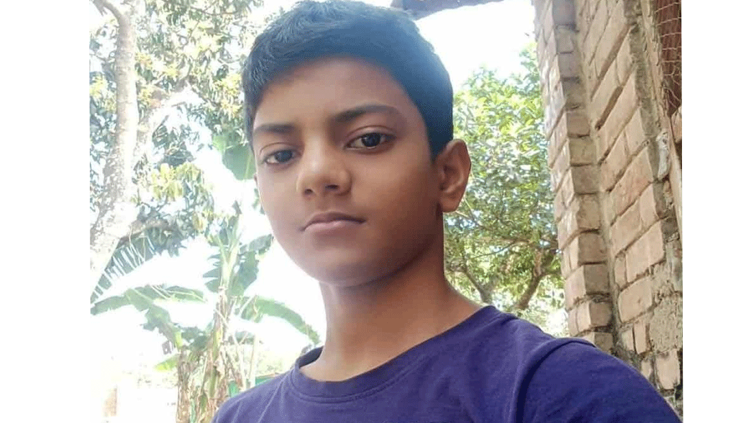 হারানো ছেলেকে ফিরে পেয়ে সাংবাদিক ইলিয়াসের প্রতি কৃতজ্ঞতা প্রকাশ বাবার 