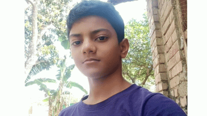 হারানো ছেলেকে ফিরে পেয়ে সাংবাদিক ইলিয়াসের প্রতি কৃতজ্ঞতা প্রকাশ বাবার 