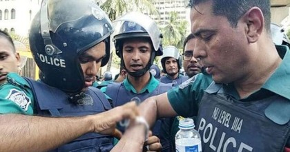 প্রকৌশল শিক্ষার্থীদের সঙ্গে সংঘর্ষে পুলিশের ডিসি মাসুদসহ বেশ কয়েকজন আহত