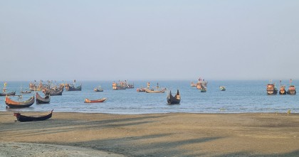নাফ নদী ও সাগরে আরাকান আর্মির তান্ডব; জেলেদের মাঝে আতংক
