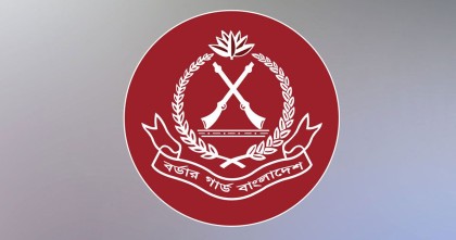 ৫১ বাংলাদেশি জেলেকে ফেরত পাঠাতে আরকান আর্মিকে চাপ প্রয়োগ বিজিবির