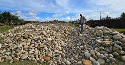 সিলেটে আরো ৫০ হাজার ঘনফুট পাথর জব্দ