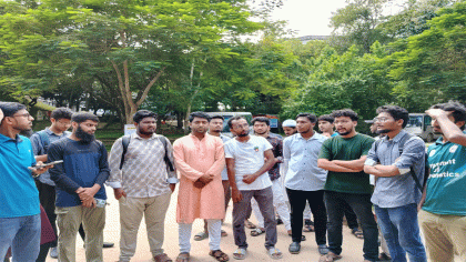 চবি শিক্ষার্থীদের উপর হামলার প্রতিবাদে কুবিতে বিক্ষোভ