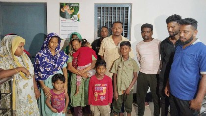 ভারতে আটক ১৪ বাংলাদেশিকে বিজিবির কাছে হস্তান্তর