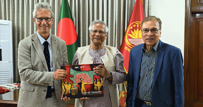 অর্থ পাচার ঠেকাতে বৈশ্বিক পদক্ষেপের আহ্বান প্রধান উপদেষ্টার