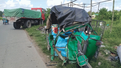 মানিকগঞ্জে ট্রাক-সিএনজি মুখোমুখি সংঘর্ষে নিহত দুই

