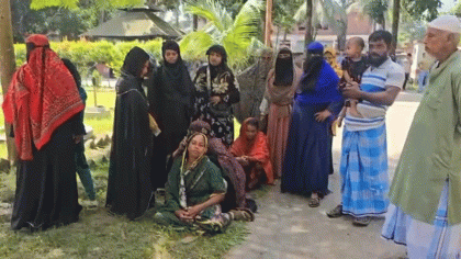 মাদারীপুরে প্রবাসীর স্ত্রীকে কুপিয়ে হত্যার অভিযোগ প্রতিপক্ষের বিরুদ্ধে