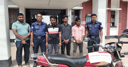 ঠাকুরগাঁওয়ে জুলাই যোদ্ধাসহ তিন মোটরসাইকেল চোর আটক