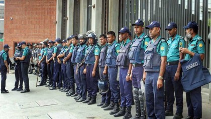 পুলিশের অস্ত্র উদ্ধারে পাঁচ লাখ টাকা পুরস্কার ঘোষণা