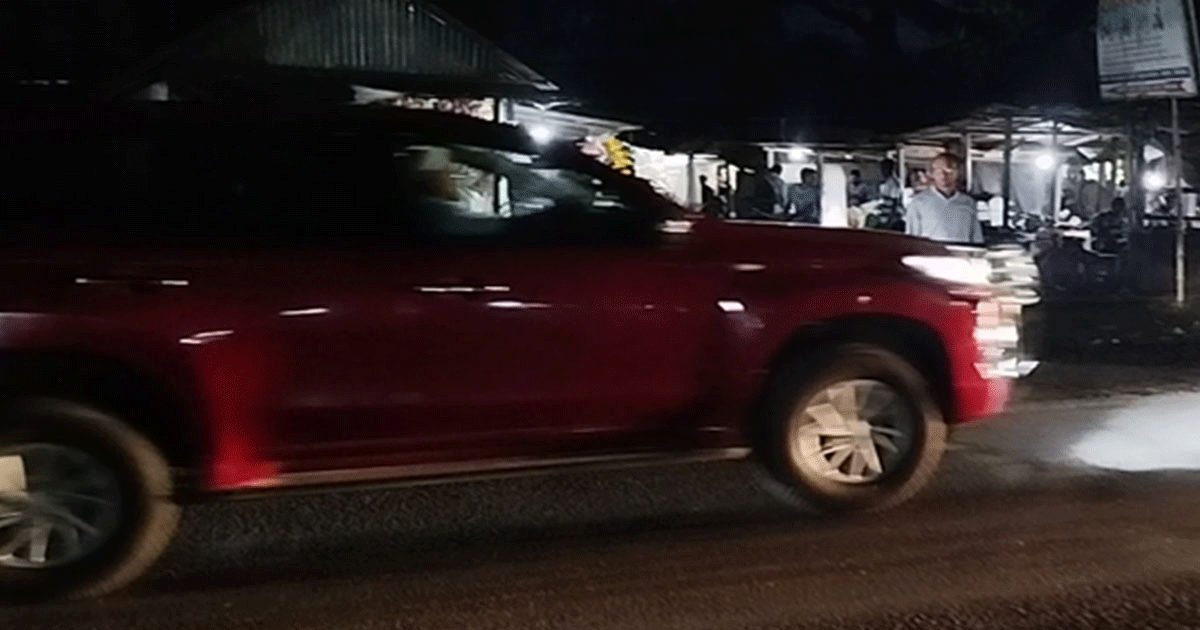  ইউএনও’র সরকারি গাড়িতে অফিসে যাতায়াত করেন তার স্বামী