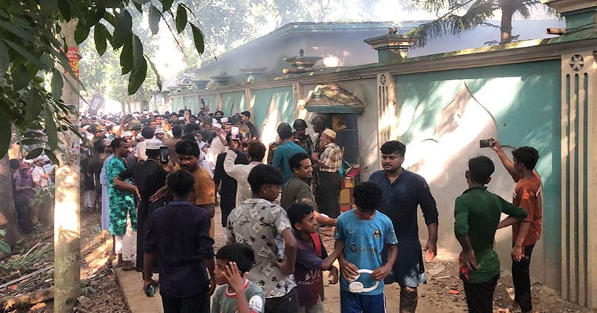 নুরাল পাগলার দরবারে হামলা; পুলিশের মামলায় আসামি সাড়ে ৩ হাজার