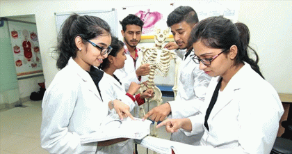 অটোমেশন বিড়ম্বনায় মেডিকেল শিক্ষার্থীরা; ভঙ্গ হচ্ছে ডাক্তার হওয়ার স্বপ্ন 