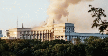 ইউক্রেনের মন্ত্রিসভার ভবনে রাশিয়ার হামলা